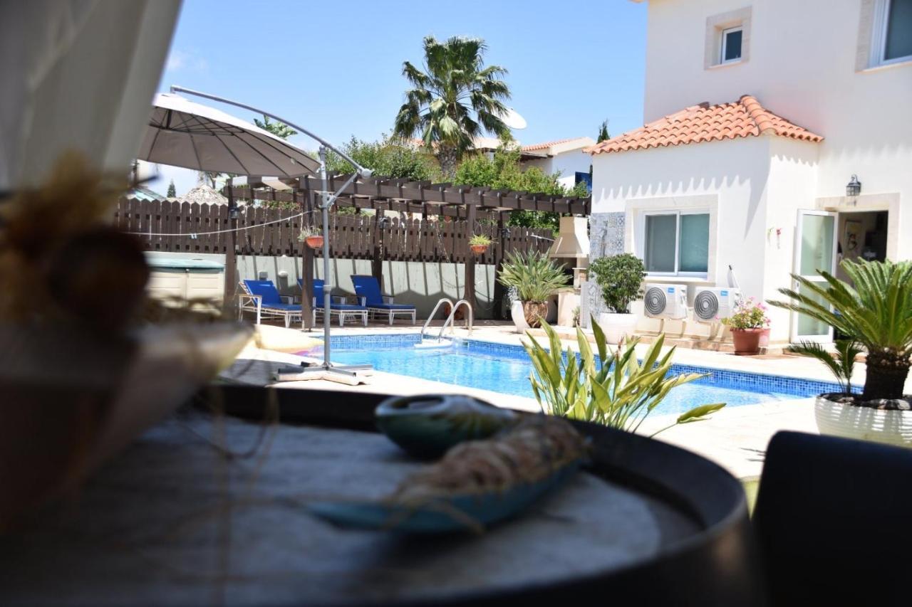 Unique Beach Luxurious Villas Ayia Napa Esterno foto