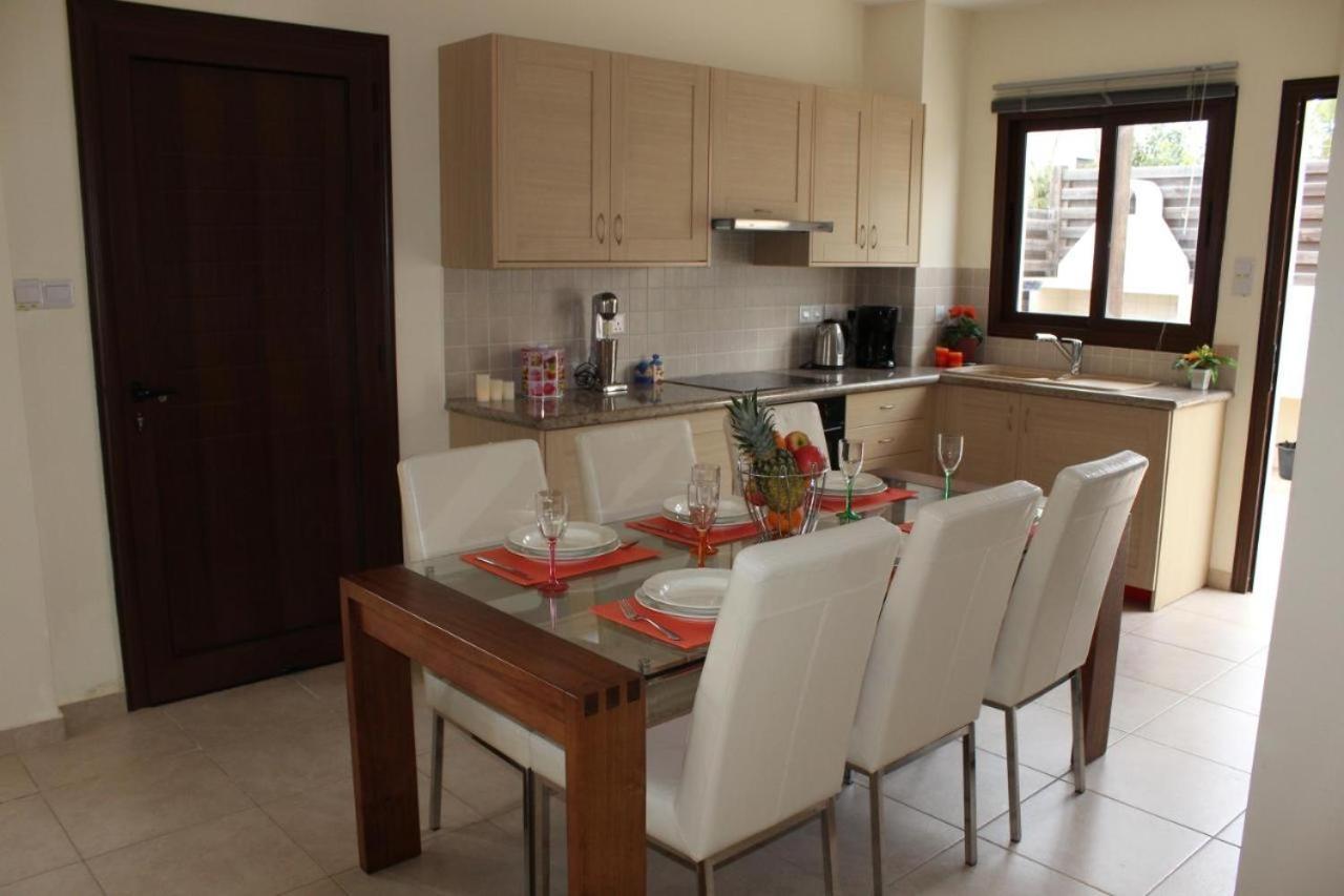 Unique Beach Luxurious Villas Ayia Napa Esterno foto