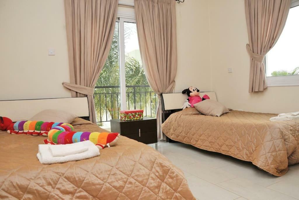 Unique Beach Luxurious Villas Ayia Napa Esterno foto