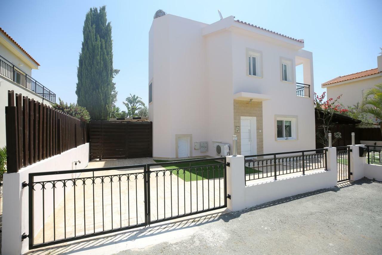 Unique Beach Luxurious Villas Ayia Napa Esterno foto